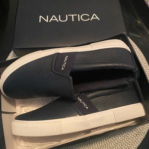 Nautica slides
